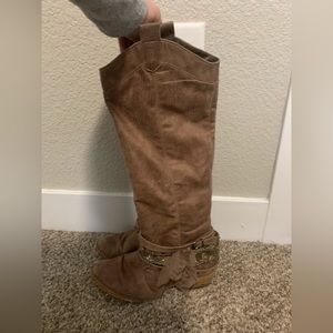 Knee high heeled western boots